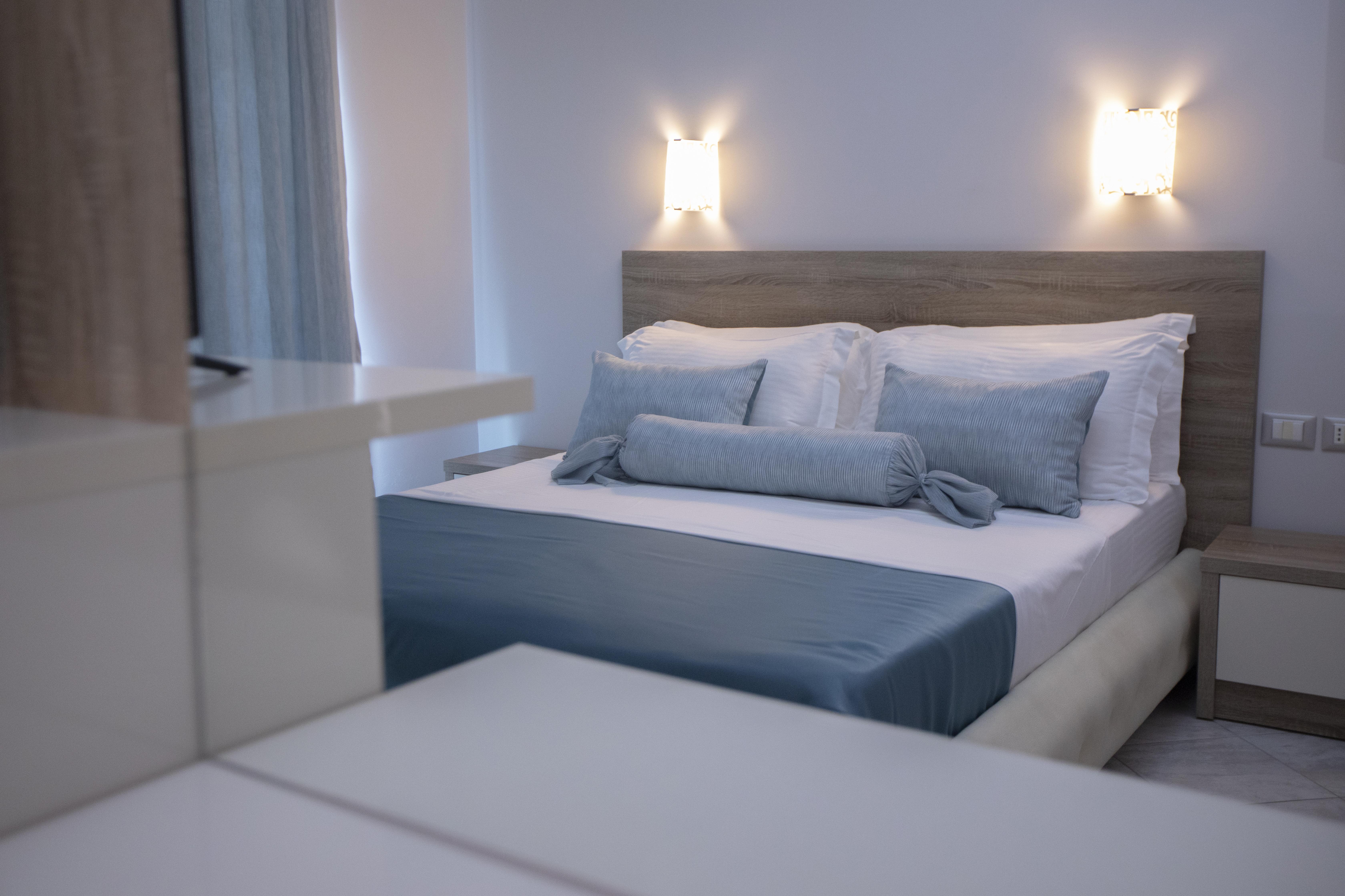 Hotel Oasis Саранде Екстериор снимка