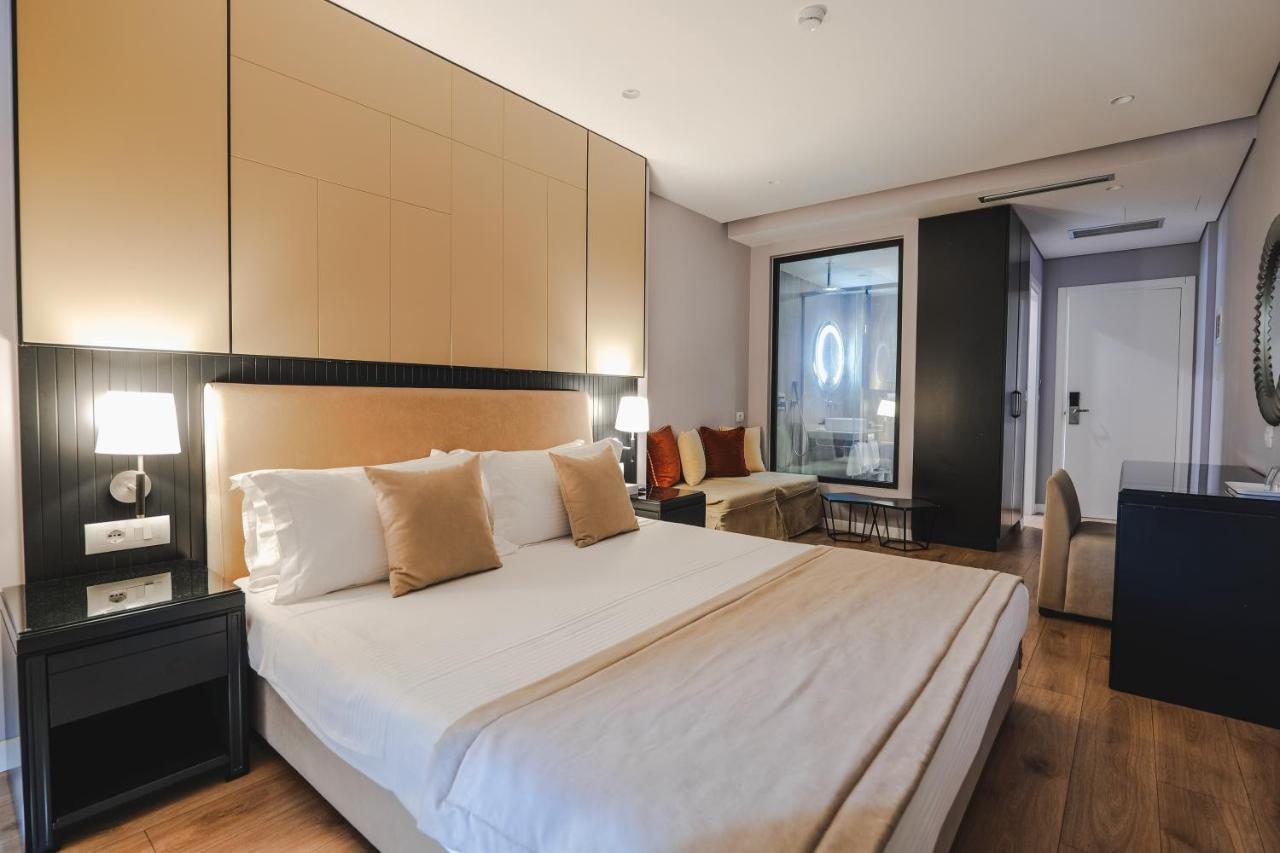 Hotel Oasis Саранде Екстериор снимка