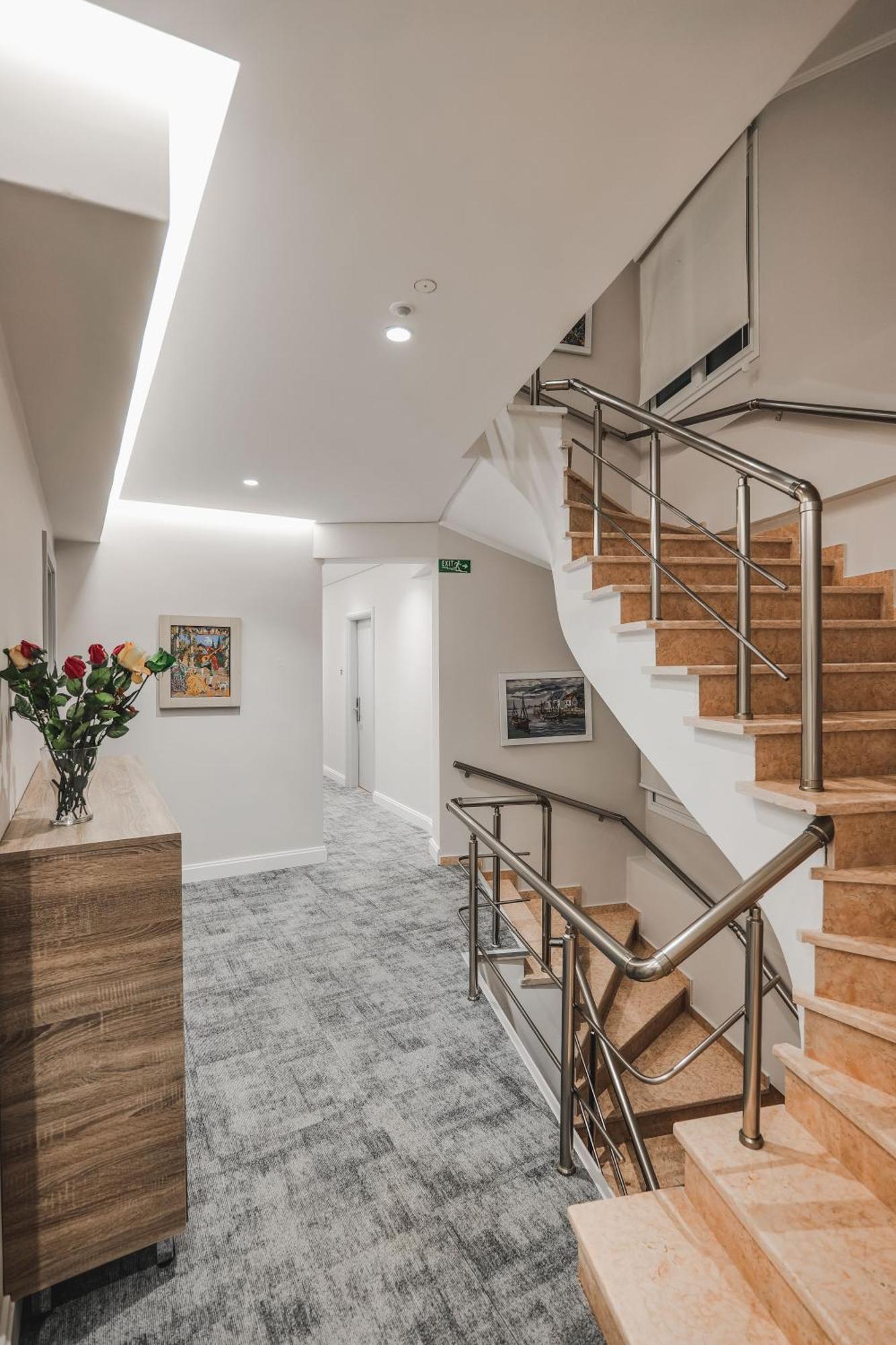 Hotel Oasis Саранде Екстериор снимка