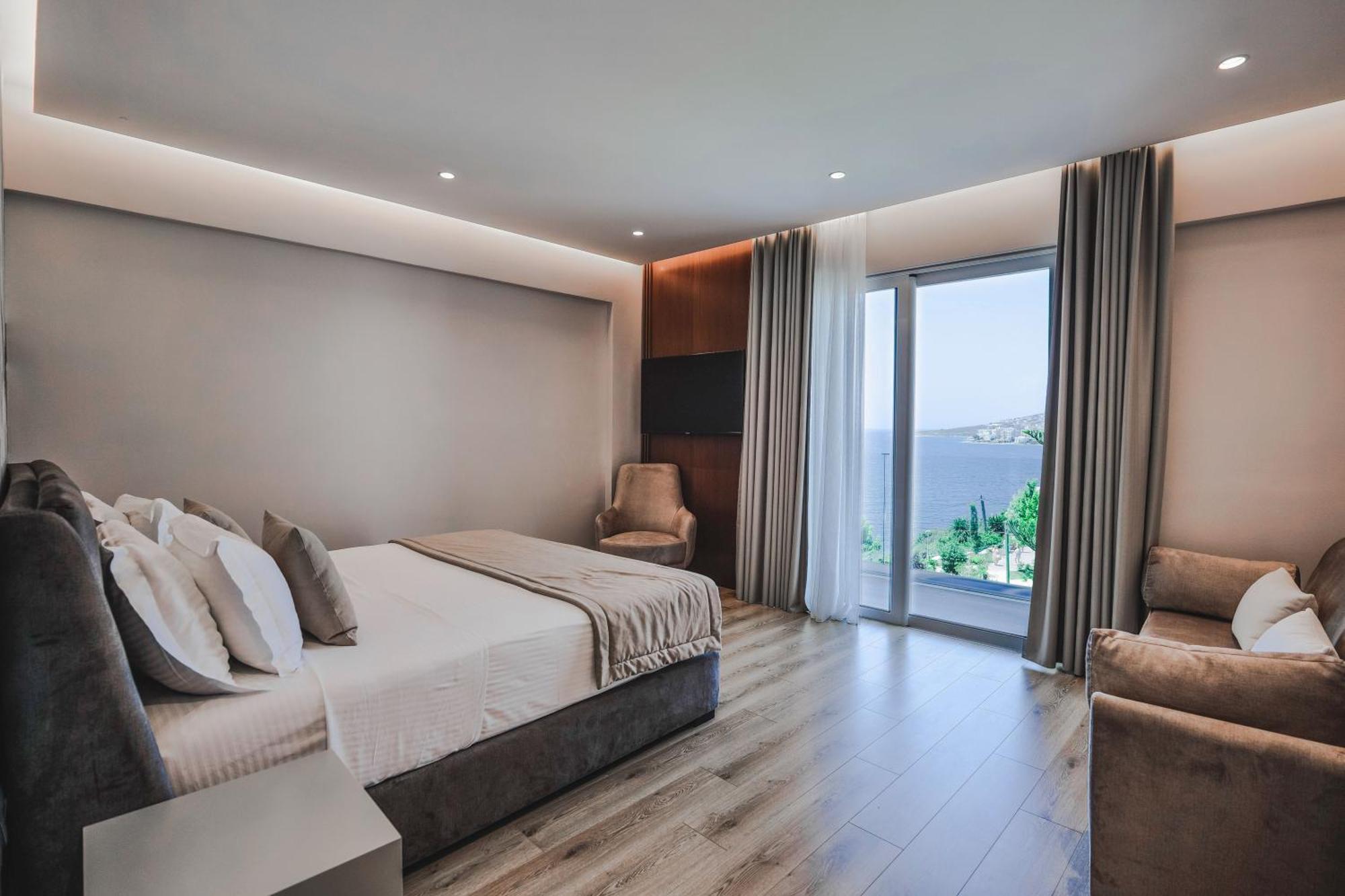 Hotel Oasis Саранде Екстериор снимка