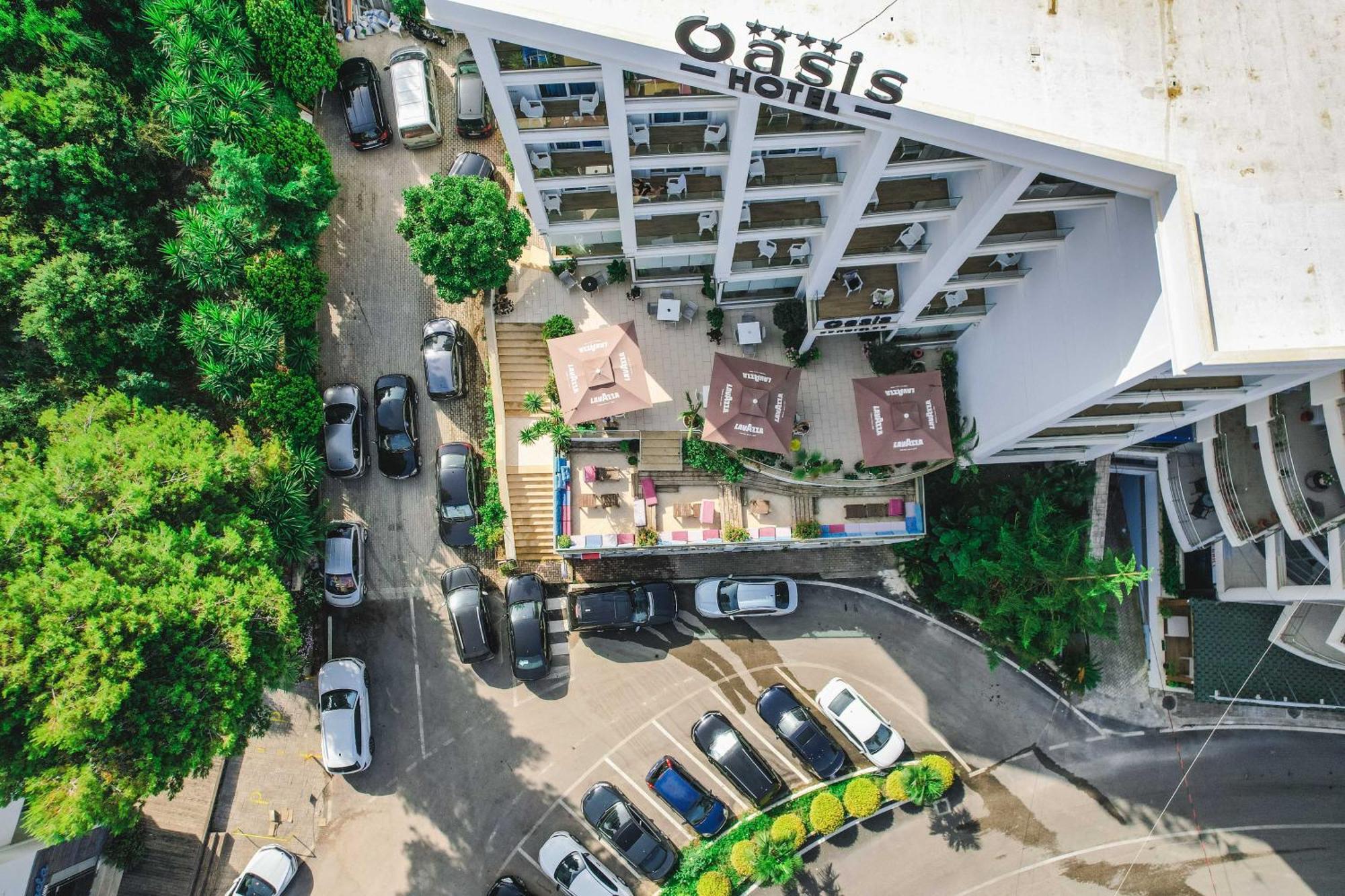 Hotel Oasis Саранде Екстериор снимка