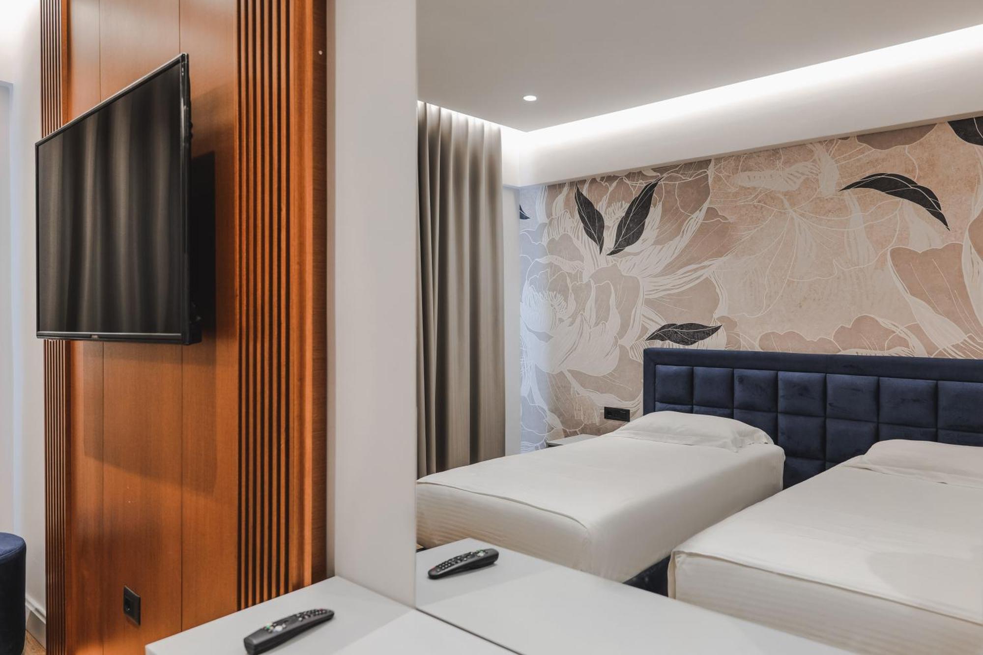 Hotel Oasis Саранде Екстериор снимка