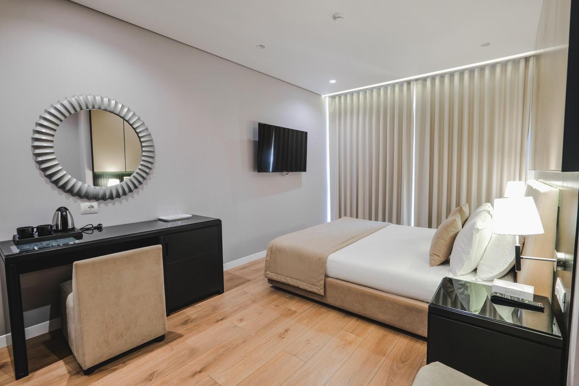 Hotel Oasis Саранде Екстериор снимка