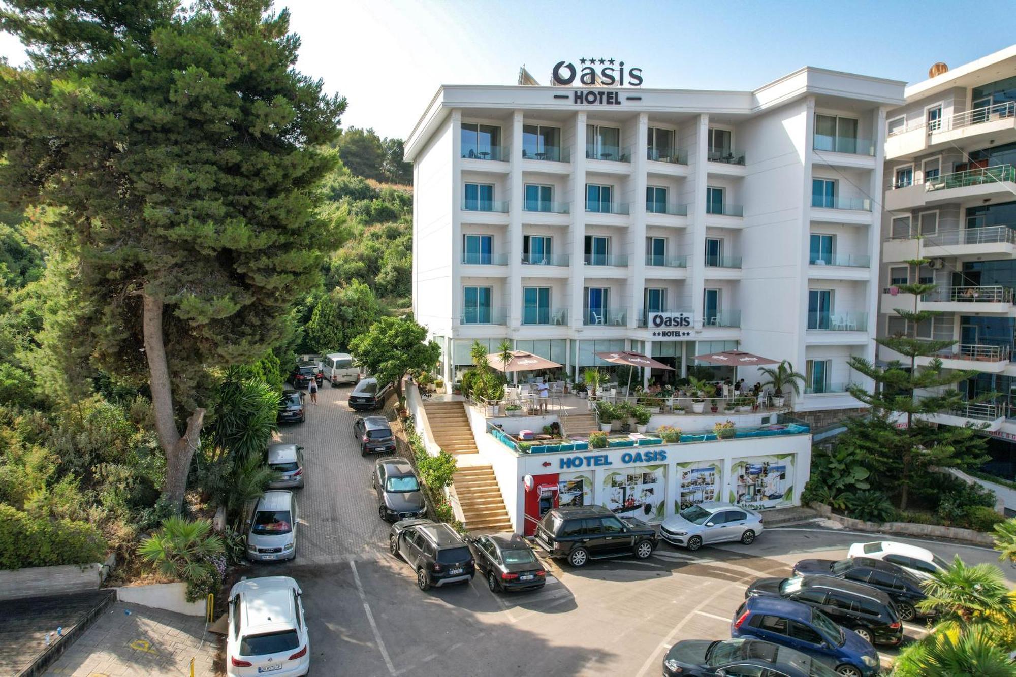Hotel Oasis Саранде Екстериор снимка