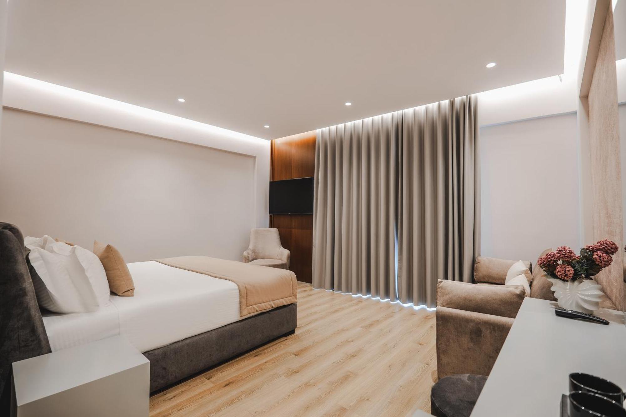 Hotel Oasis Саранде Екстериор снимка