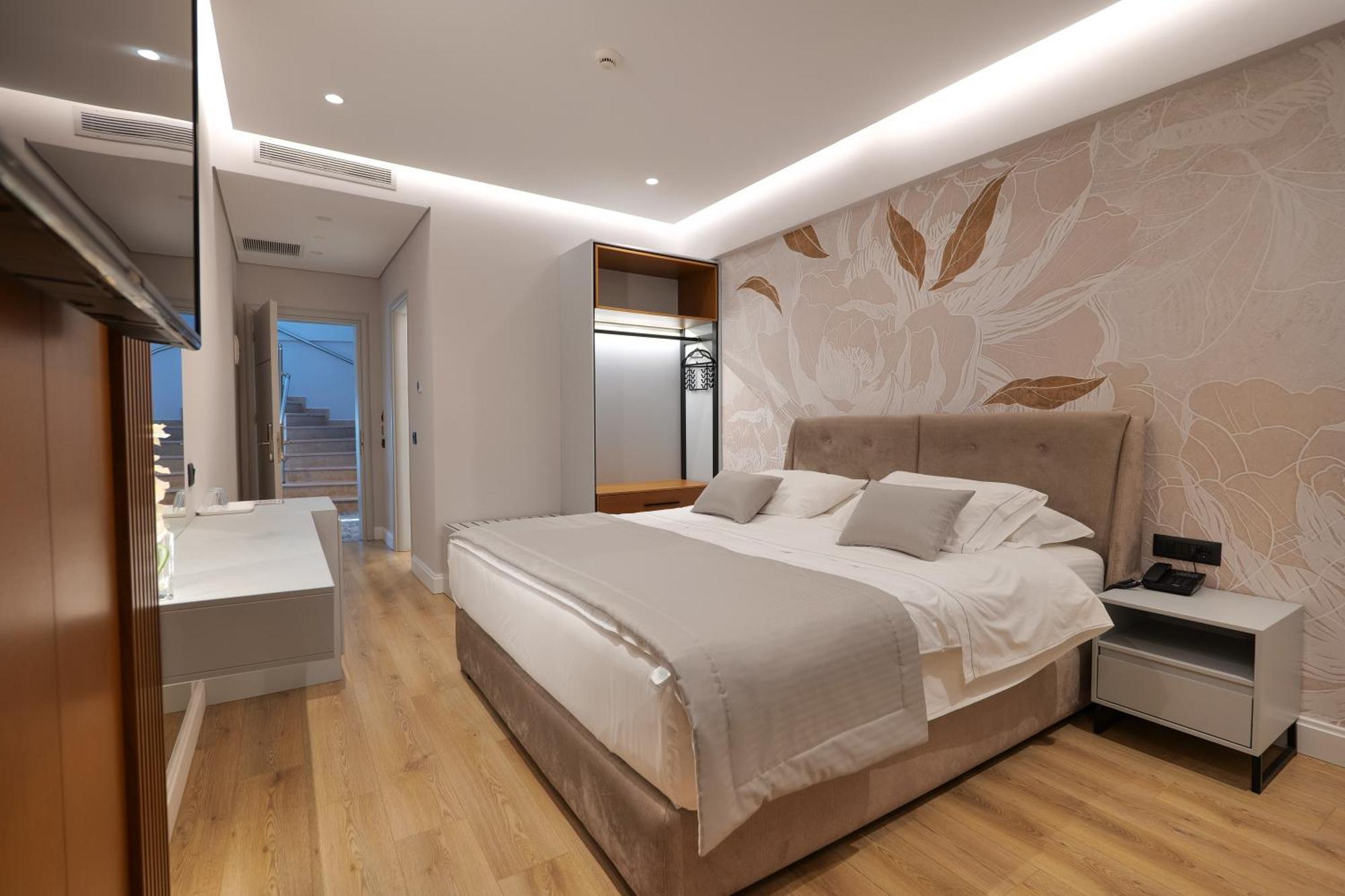 Hotel Oasis Саранде Екстериор снимка
