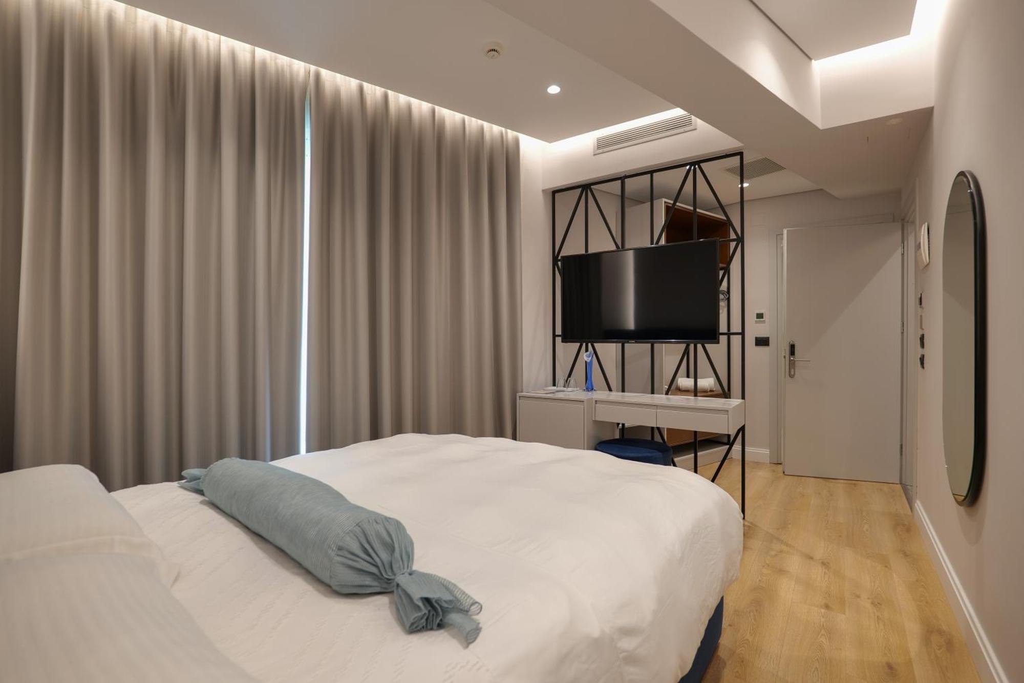 Hotel Oasis Саранде Екстериор снимка